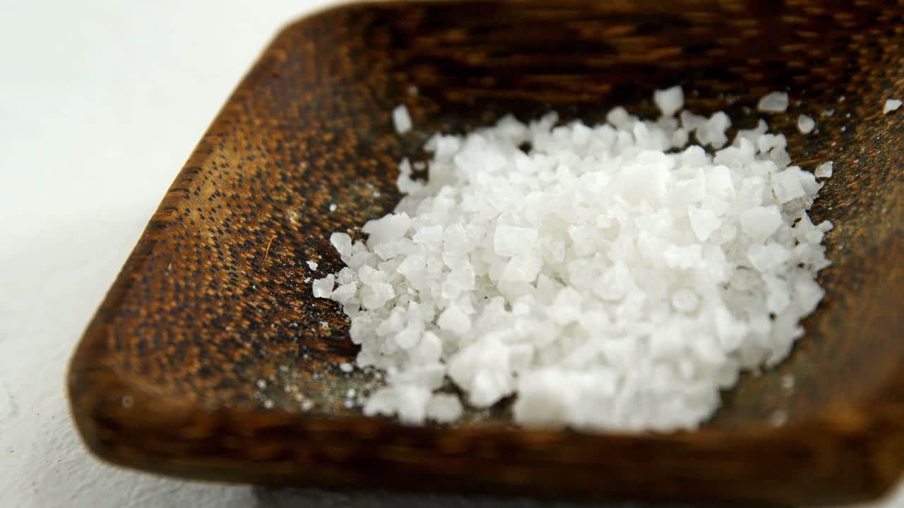 나무 그 ⁇  에 있는 바다 소금 4k