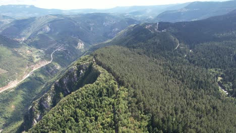 Mountain-Tops-in-Valley