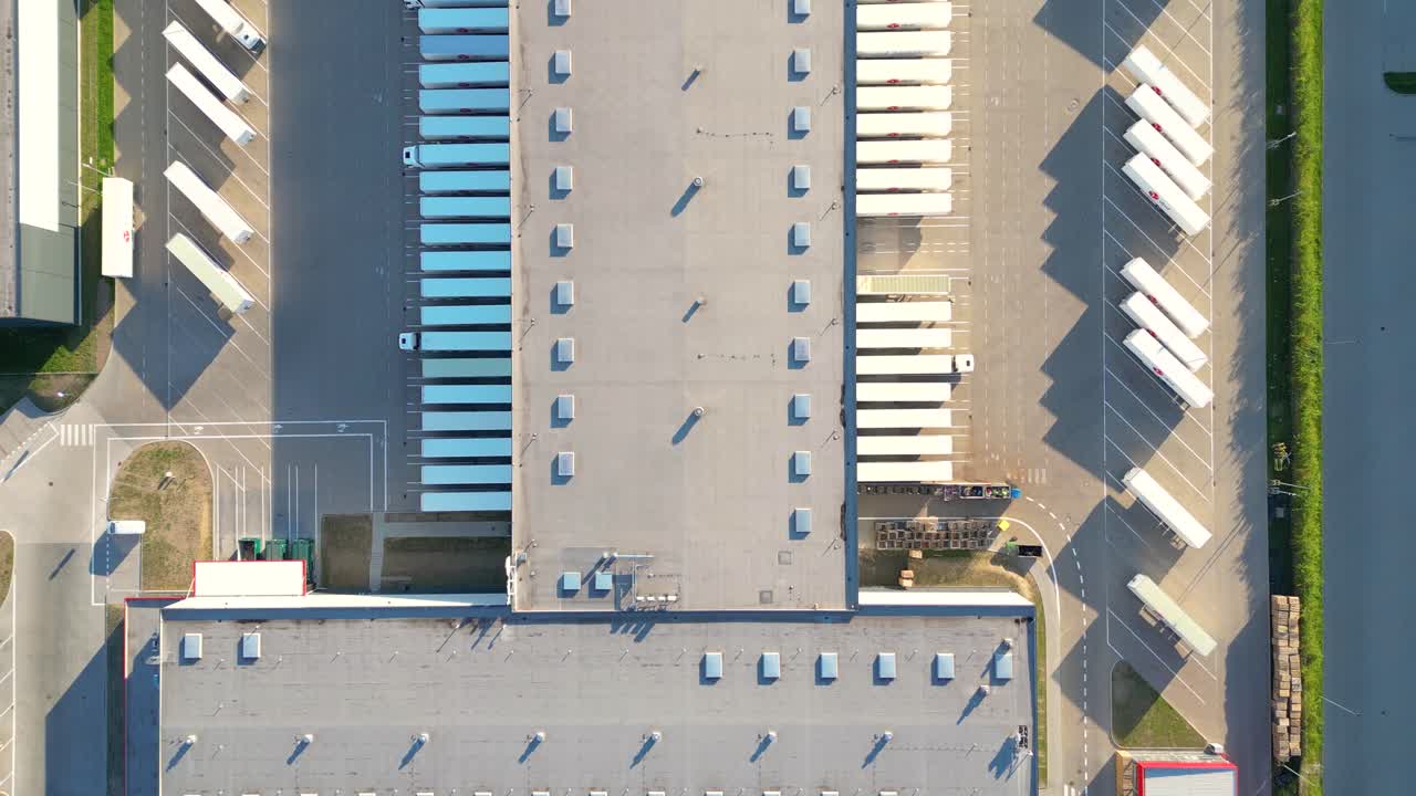 vista aérea del almacén de mercancías