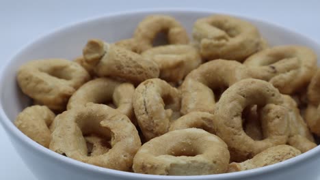 Taralli.-Traditioneller-Italienischer-Snack-Aus-Apulien