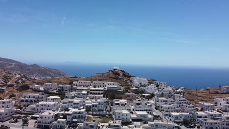 pueblo de chora, isla de ios, grecia. vista aérea