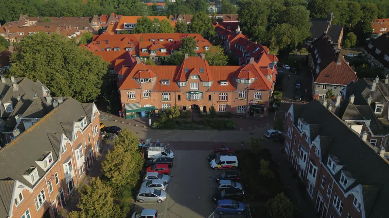 매력적인 북부 암스테르담 시 지구의 귀여운 네덜란드 집 pt 2 of 2