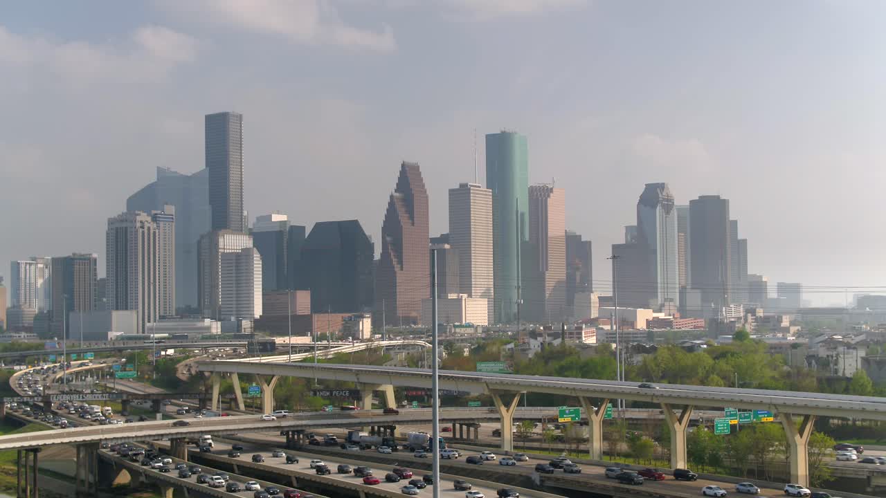 antena de autos en la autopista 45 norte cerca del centro de houston