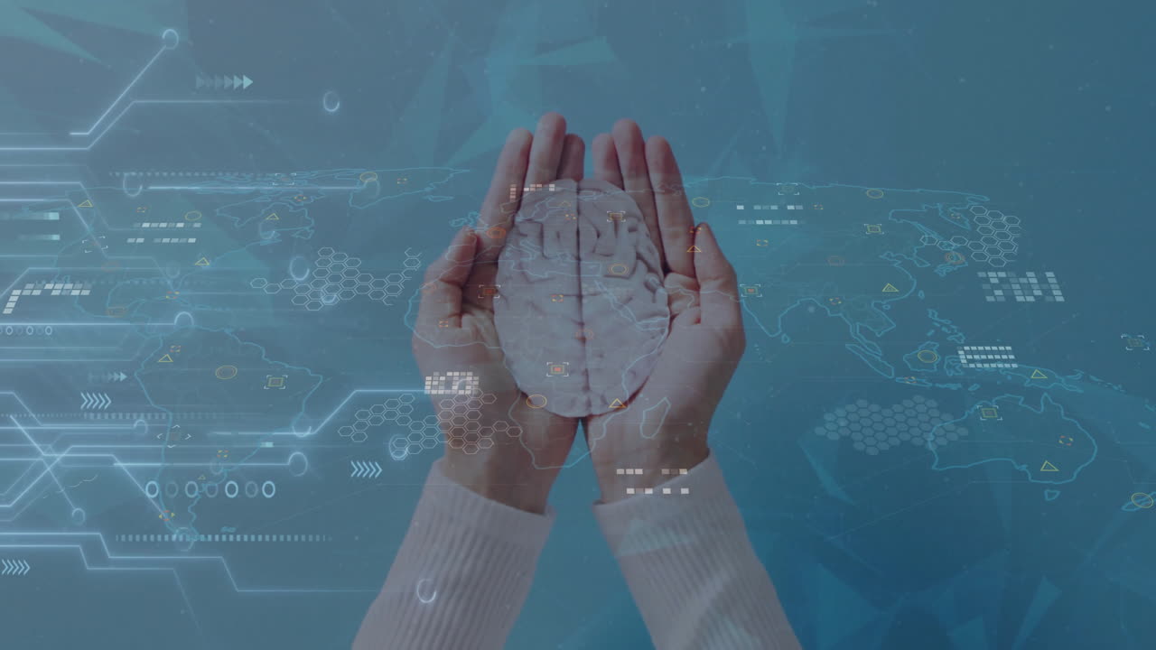 女性の手で人間の脳の上の回路板のアニメーション