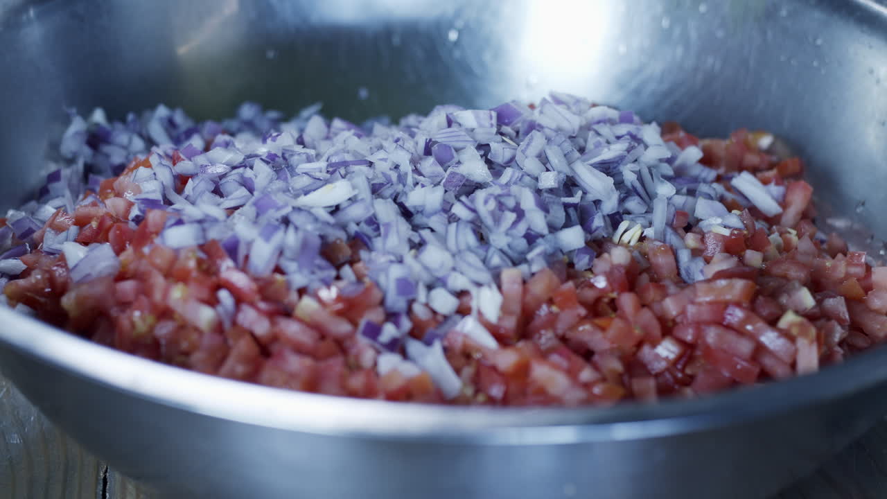 Mixing ingredients in high speed for salsa