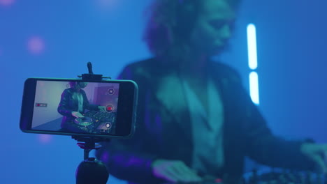 dj recording with a smartphone