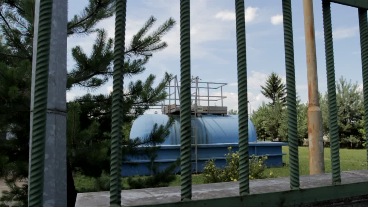 도시의 하수망에서 불쾌한 새를 제거하는 큰 바이오 필터 장비