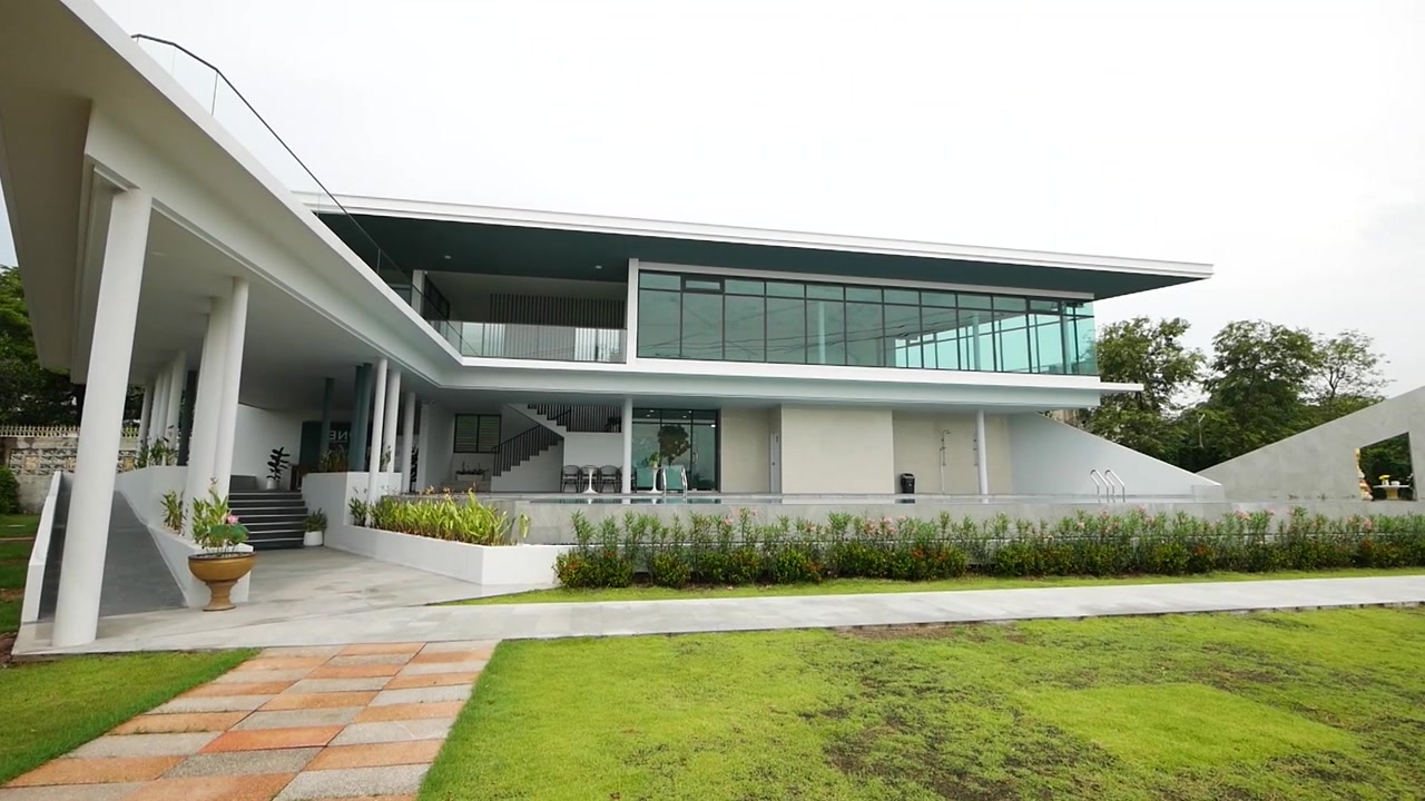 Diseño de Interiores de Casa de Piscina Moderna, de Día.