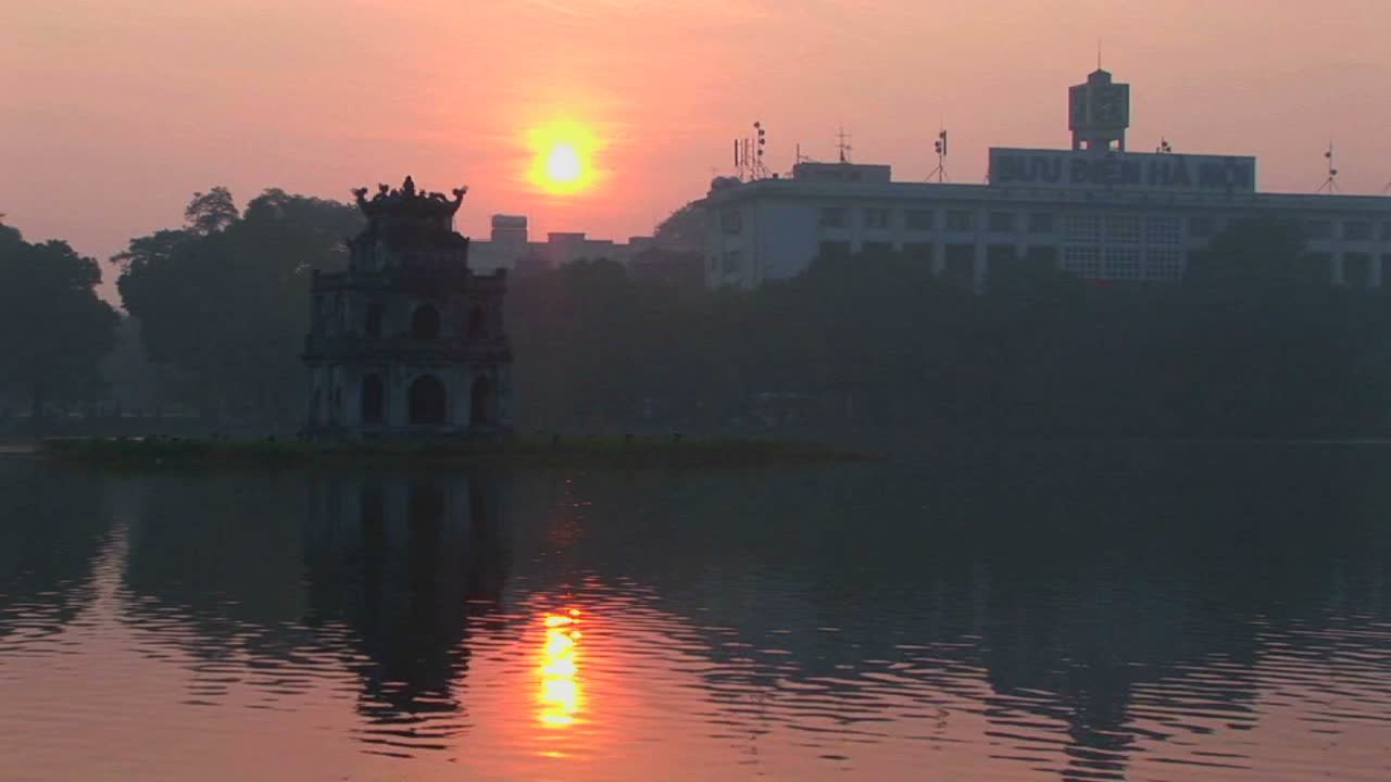 베트남 하노이의 석양