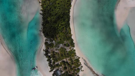 cook island - volando sobre un pie island resort