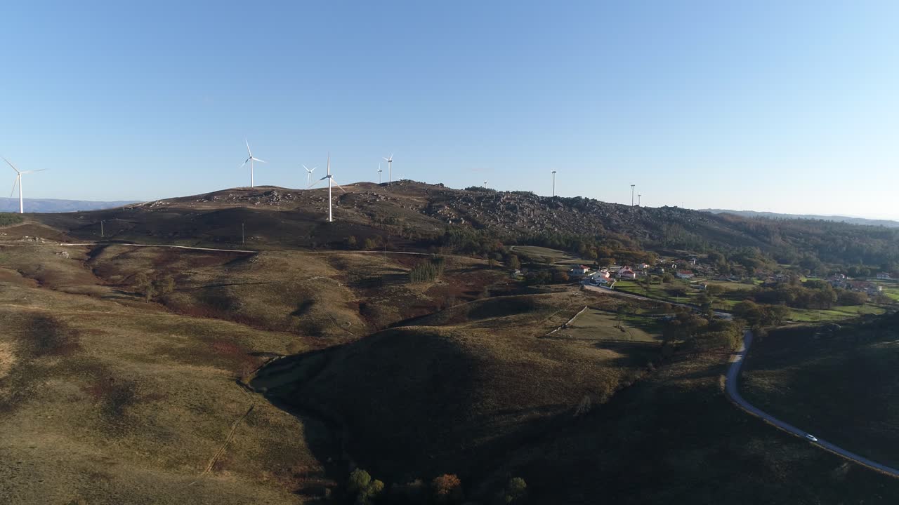 turbinas eólicas que producen energía alternativa