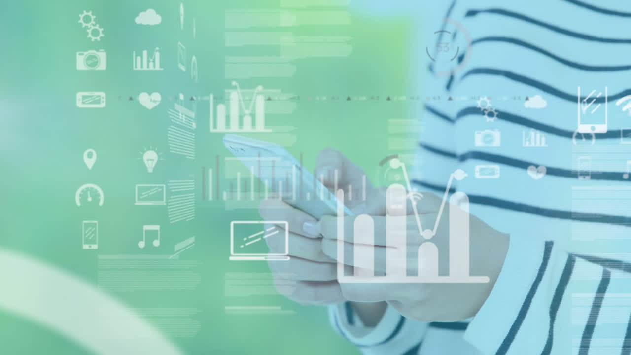 녹색 배경에 스마트폰을 사용하는 백인 여성 위에 아이콘으로 데이터 처리의 애니메이션