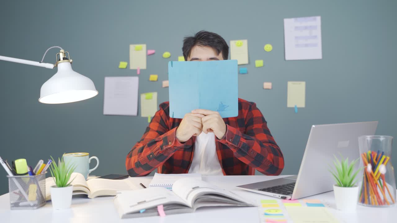 재미있고 유쾌한 남학생입니다.