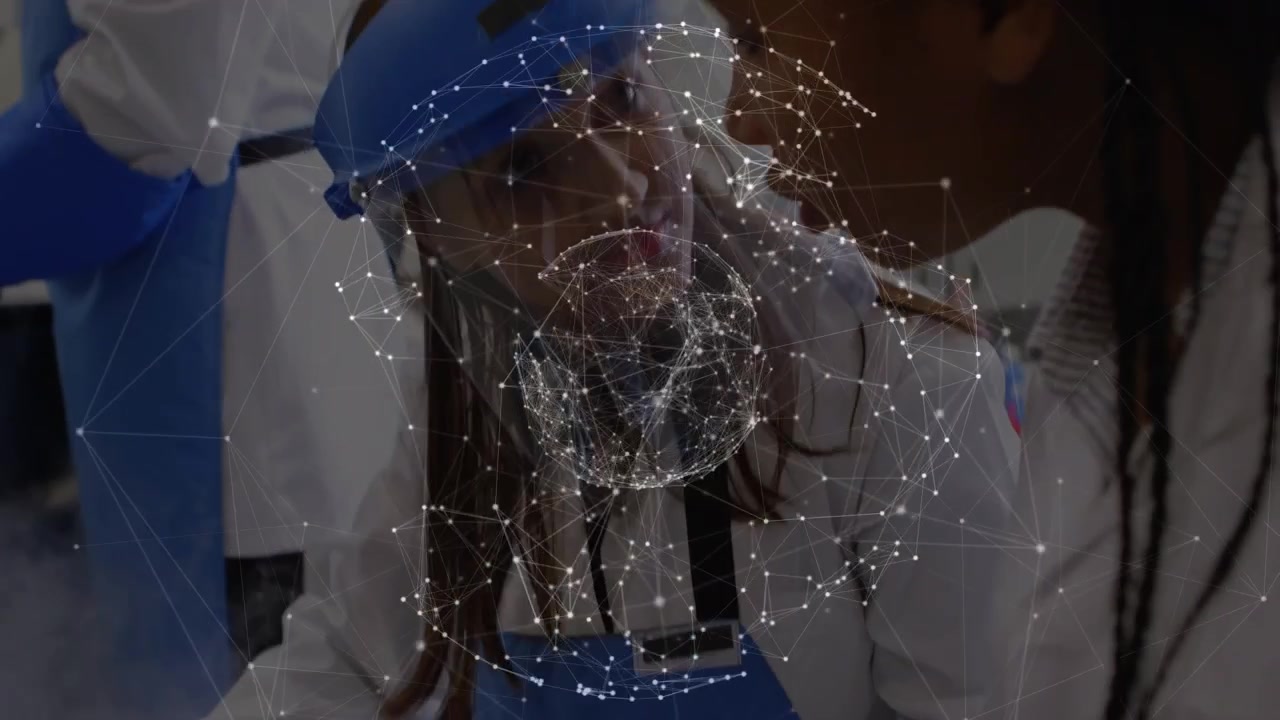 Animation d'un réseau de connexions superposée à deux femmes médecins afro-américaines