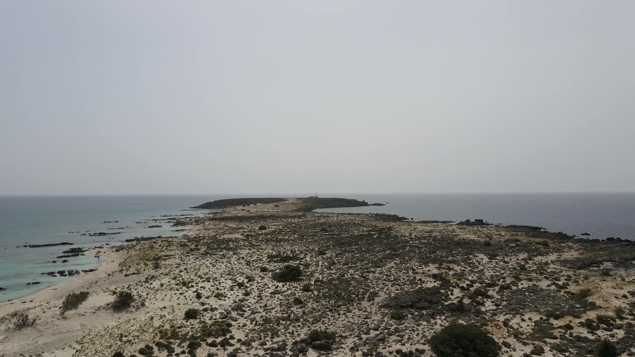 크레타에서 elafonissi penisula의 4k 드론 비디오