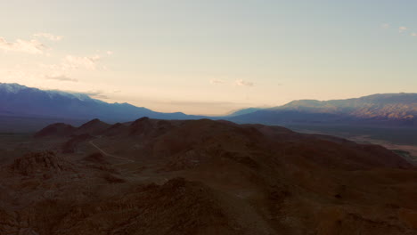 Puesta-De-Sol-En-Las-Colinas-De-Alabama-Cerca-De-Lone-Pine,-California