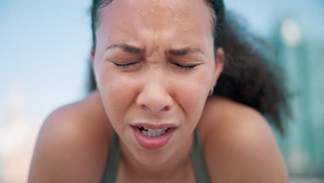 Deportes,-Respiración-Y-Rostro-De-Mujer-En-La-Ciudad.