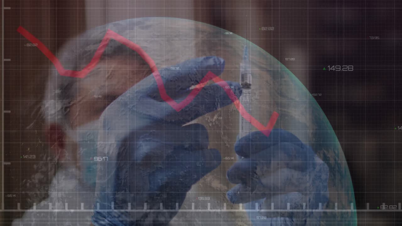 gráficos rojos que se mueven contra el médico masculino tocando la jeringa para eliminar las burbujas de aire contra el globo