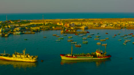 ships at the ireland