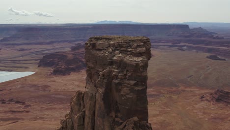 una espectacular toma de drone en 4k de los estanques de evaporación de potasa en moab, utah