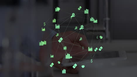 Animación-Del-Globo-Con-Red-De-Conexiones-Con-íconos-Digitales-Sobre-El-Hombre-Usando-Un-Teléfono-Inteligente