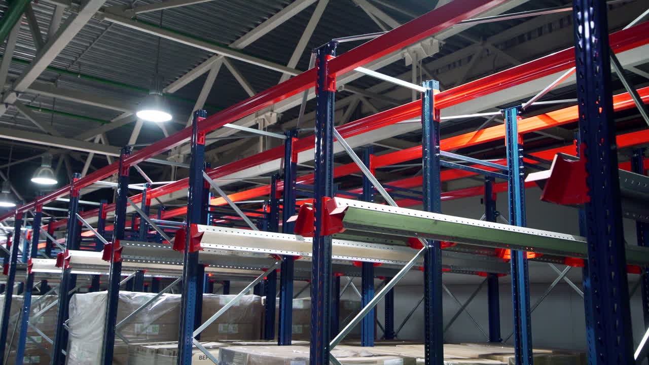 interior de los almacenes industriales