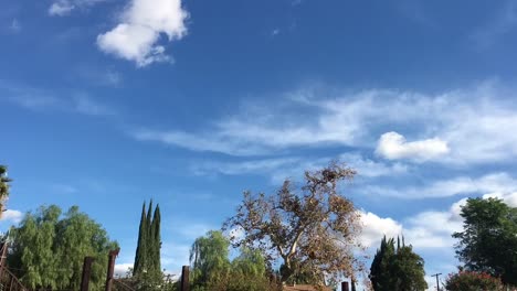 Zeitraffer-Des-Himmels-Und-Der-Wolken-Im-San-Fernando-Valley