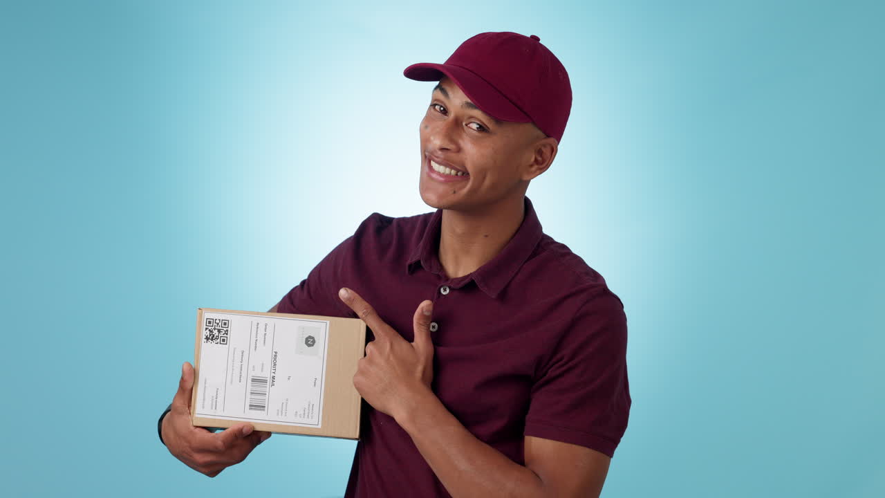 la entrega de la caja, el estudio y el hombre feliz punto