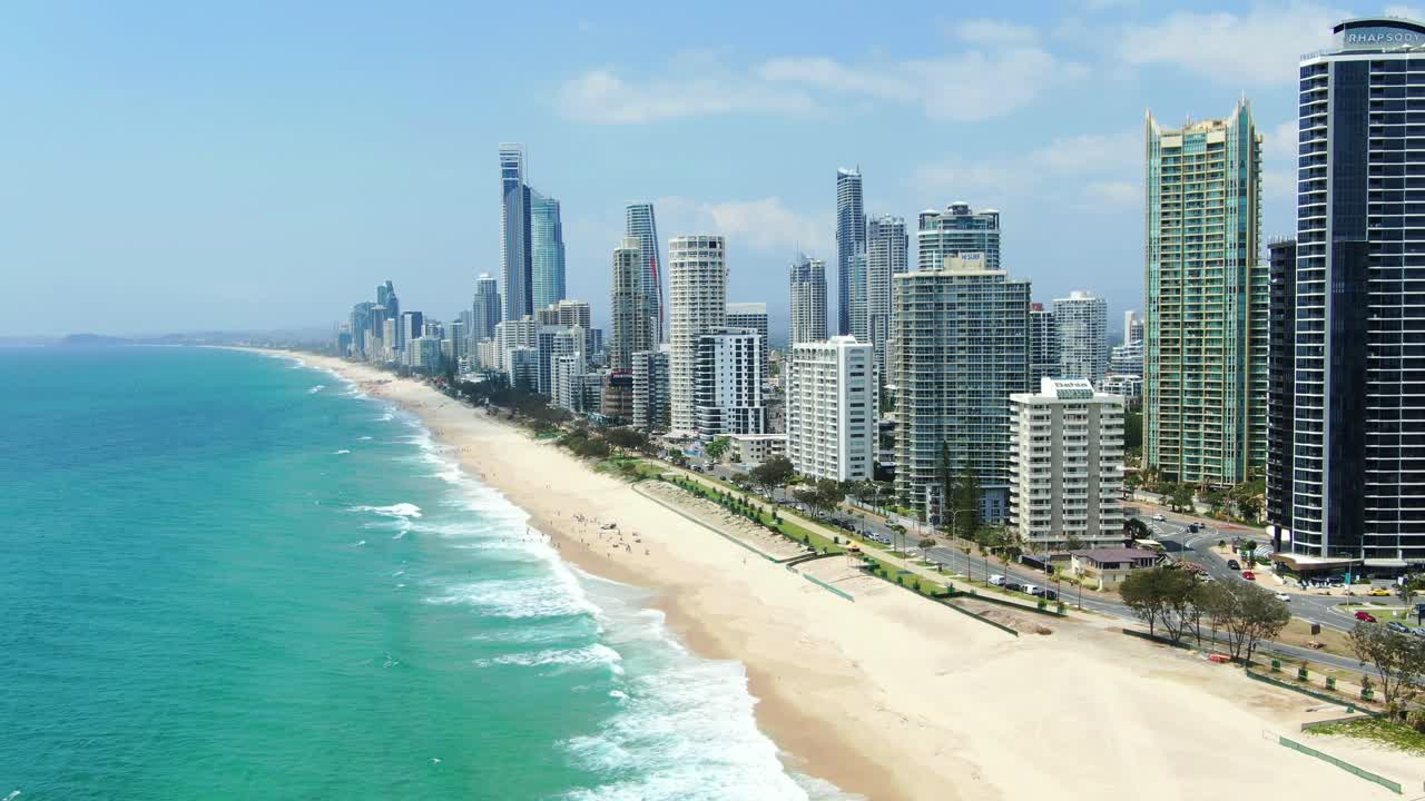 Surfers Paradise, che guarda a sud e si innalza sulla Gold Coast, Australia.