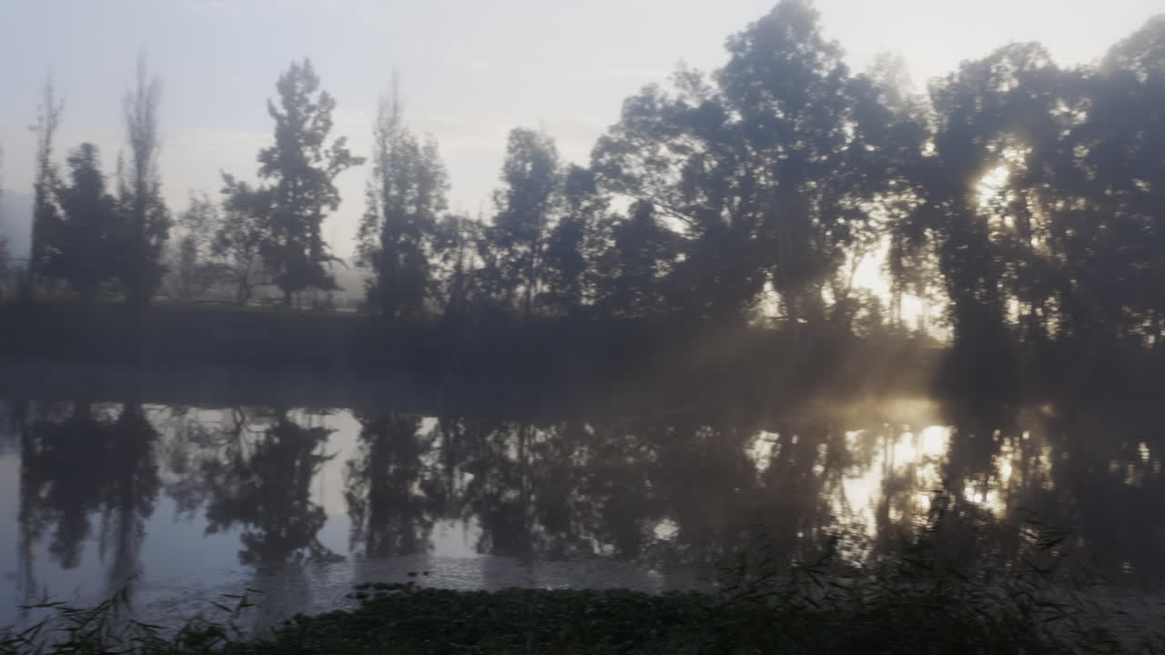 자연, 자유와 호수와 함께 아침