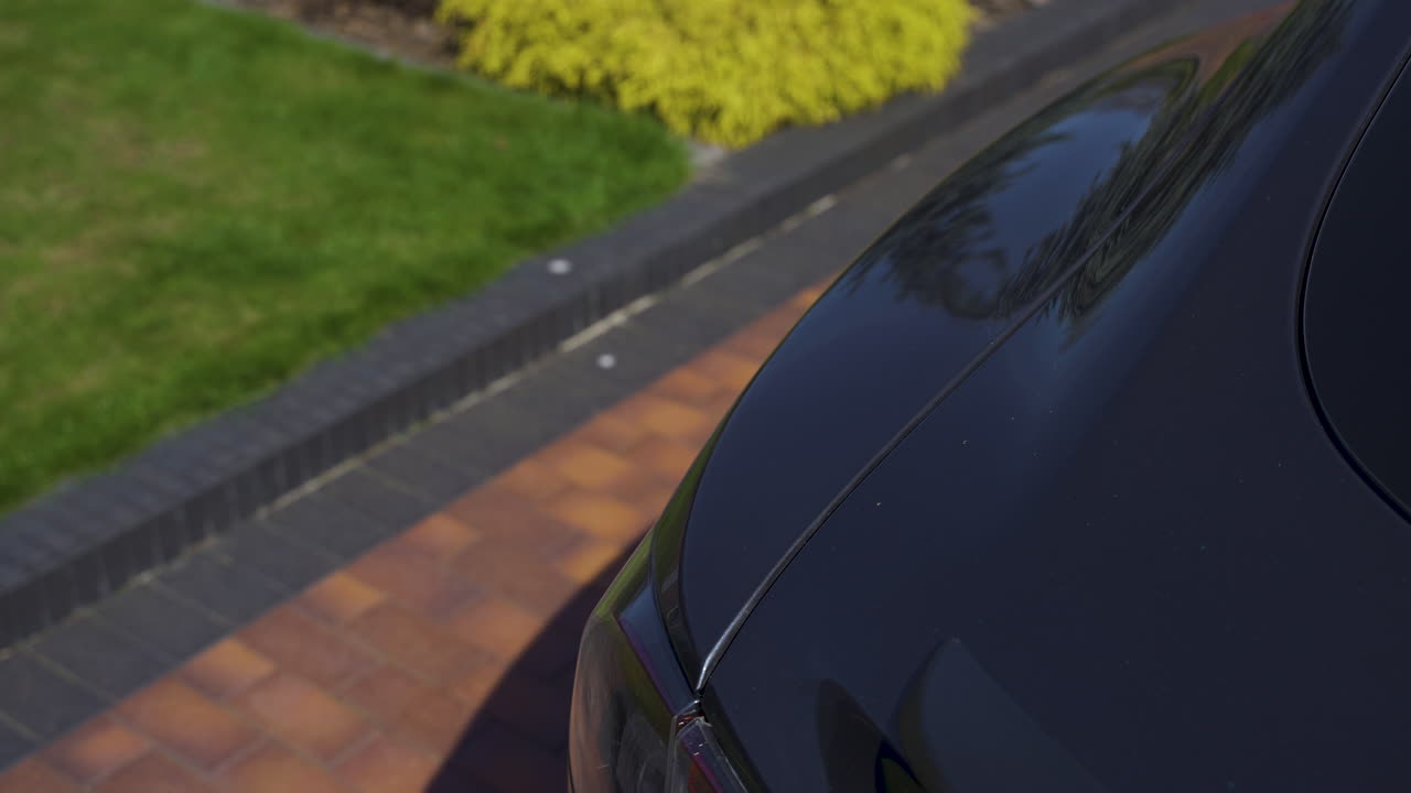 야외에서 젊은 여자