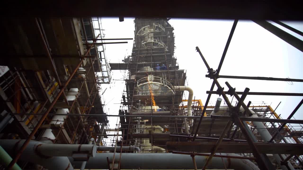 construcción de gasolinera feller