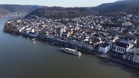 Aerial-View-of-Boppard-Town-On-River-Rhine,-Germany