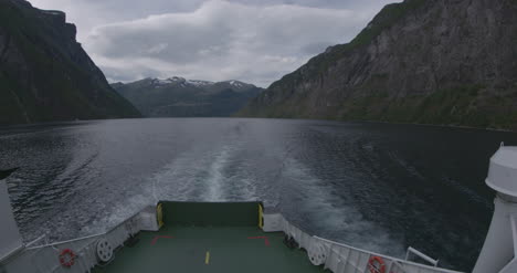 Geiranger-Ferry-View-4K-04