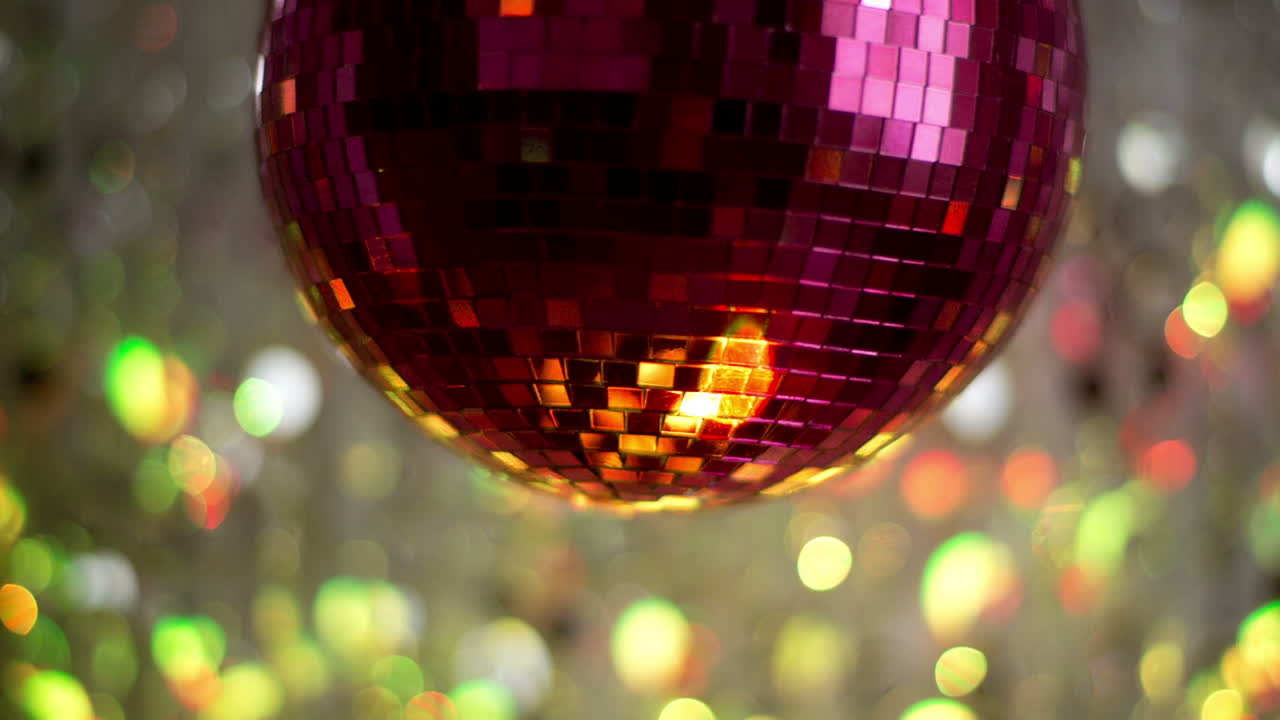 bola de discoteca rosa 34