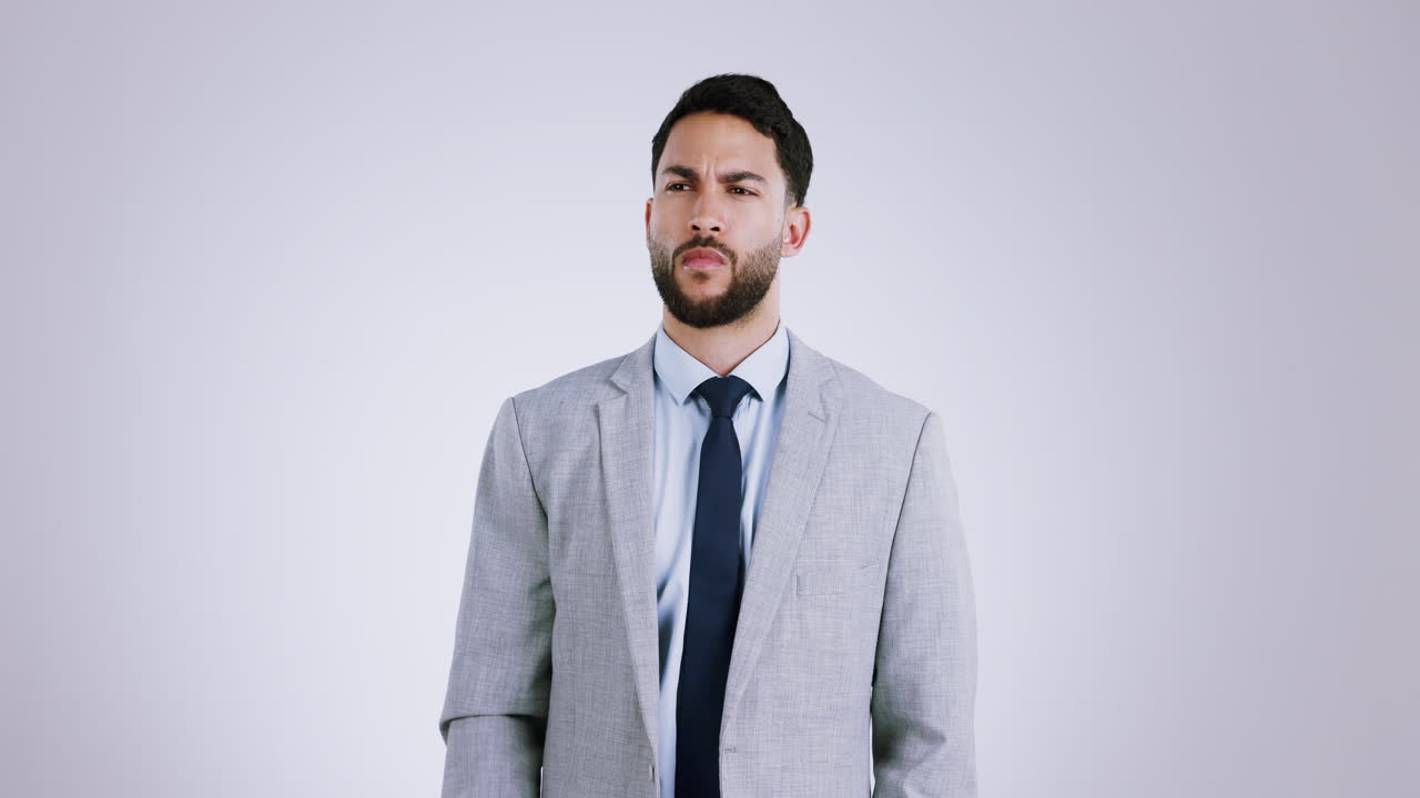 duda, hombre de negocios y confundido con la memoria