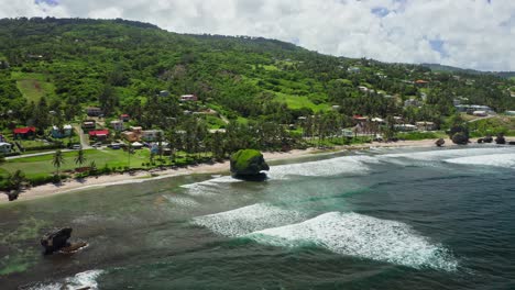 Establishing-shot-of-famous-Soup-Bowl-surfer-paradise,-aerial-pull-out