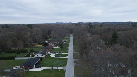 Clima-Nublado-A-Lo-Largo-De-La-Costa-De-Michigan-En-La-Pequeña-Ciudad-De-Norton-Shores