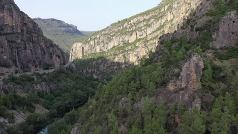 Aerial view of the Segre river (Catalonia, Spain) with the high mountains in the background. Recorded near Camarasa in Catalonia.
This video was recorded using the Mavic 2 Pro.