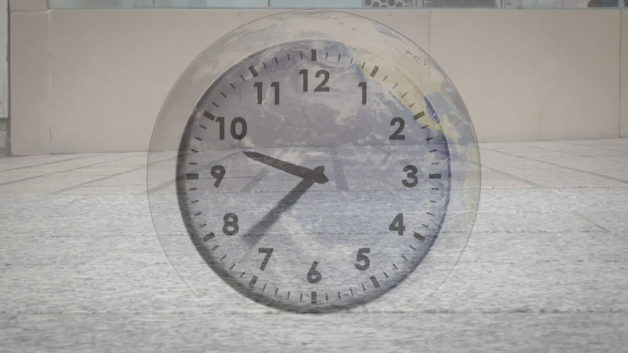 animación del reloj que hace tic-tac sobre la ciudad ocupada