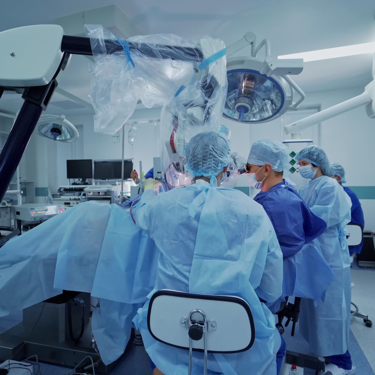 cirujano en quirófano