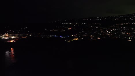 Una-Vista-Aérea-Nocturna-Del-Rancho-Costero-Palos-Verdes