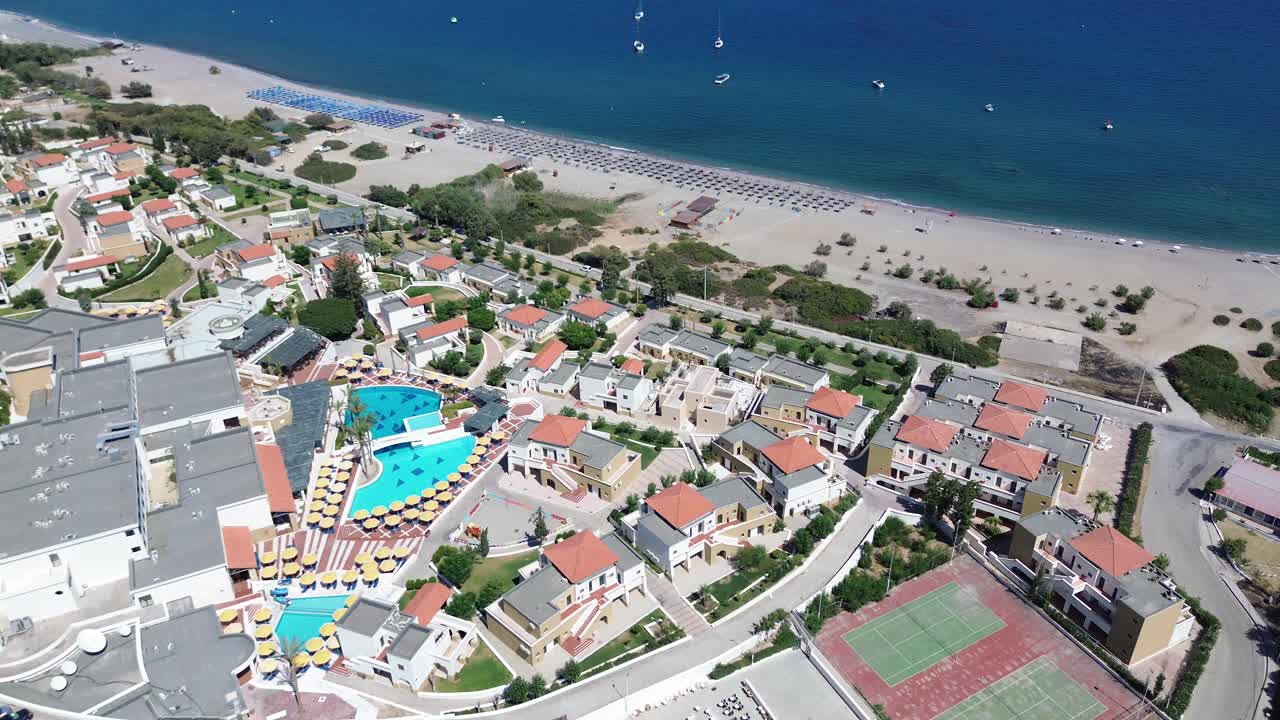 rodas daños por incendios forestales después de que la brigada de bomberos se fue de grecia, rodas se quemó en lindos, arcángeles, masari, agathi, malonas, lardos, kalathos, asklepieion