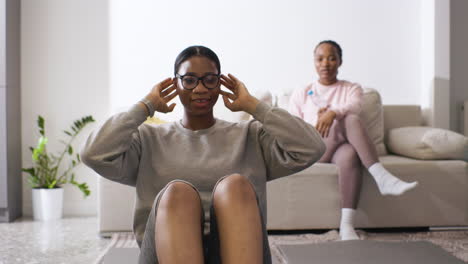 Woman-doing-sports-at-home