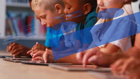 procesamiento de datos estadísticos contra un grupo de niños que usan tabletas digitales