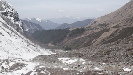 Ein-Blick-Auf-Den-Gipfel-Und-Die-Berge-Des-Himalaya