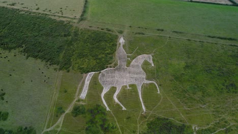 Osmington-Caballo-Blanco-Piedra-Caliza-Ladera-Escultura-Campo-Atracción-Turística-órbita-Aérea-Vista-Izquierda