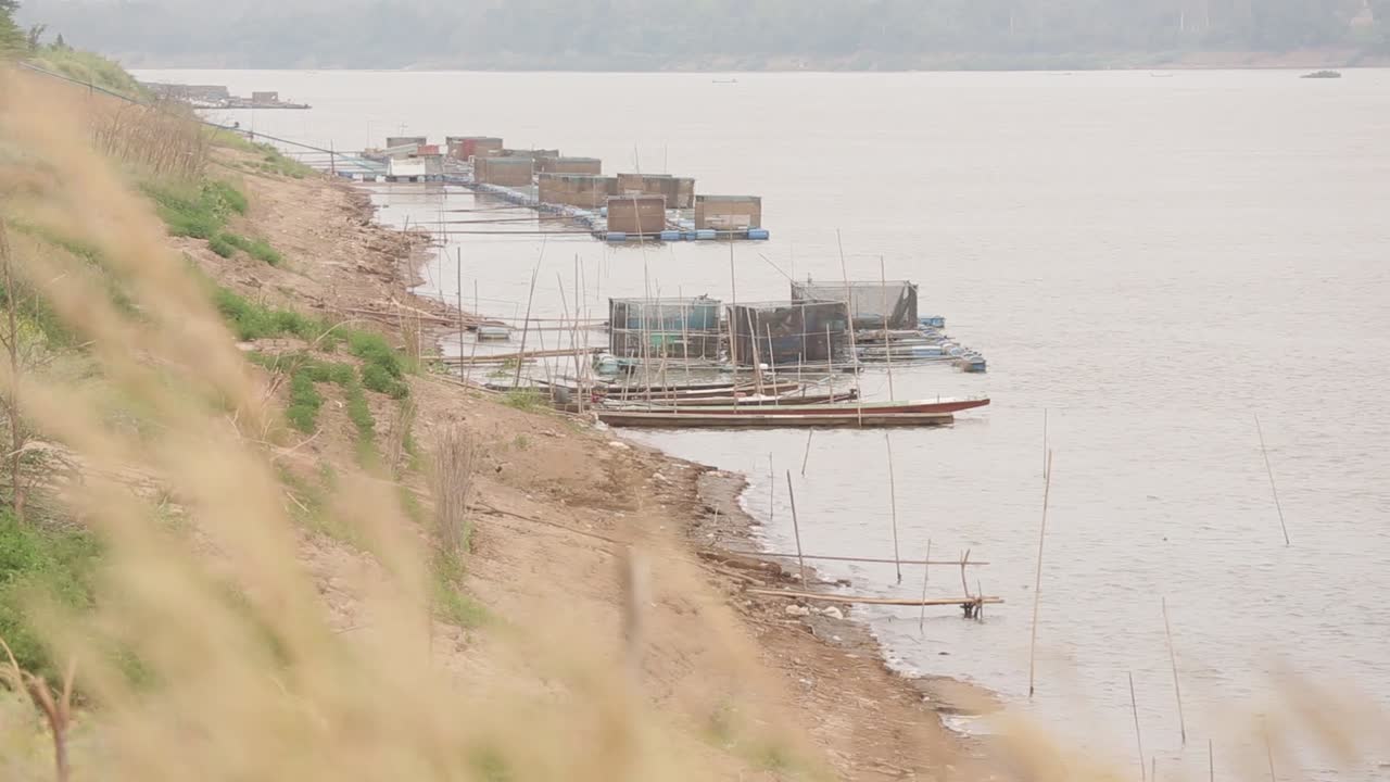 일몰 시간에 평화로운 메콩 강 영상