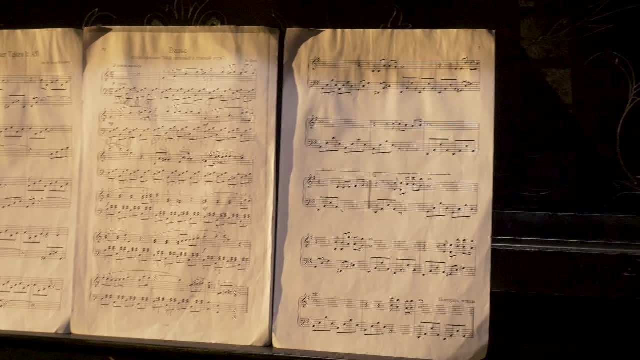 노트 음악 을 가진 빈티지 피아노