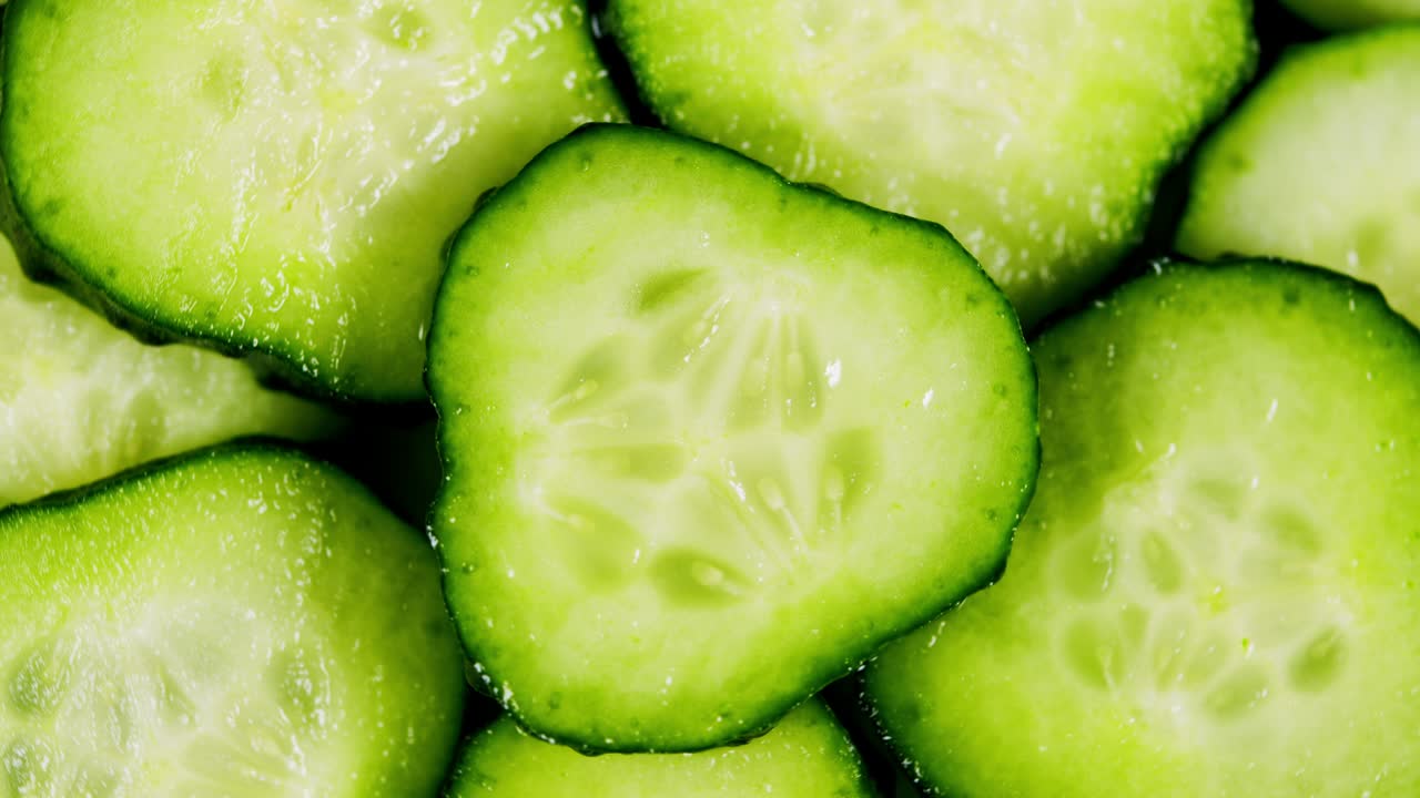 회전의 느린 움직임 성숙한 초록색 개진 호박. 맛있는 성숙 한 단일 녹색 오징어 개